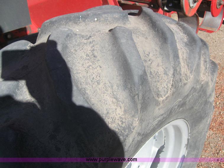 image for item 3255 1983 International 1480 combine