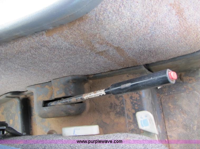 image for item 3500 1996 New Holland 8970 MFWD tractor