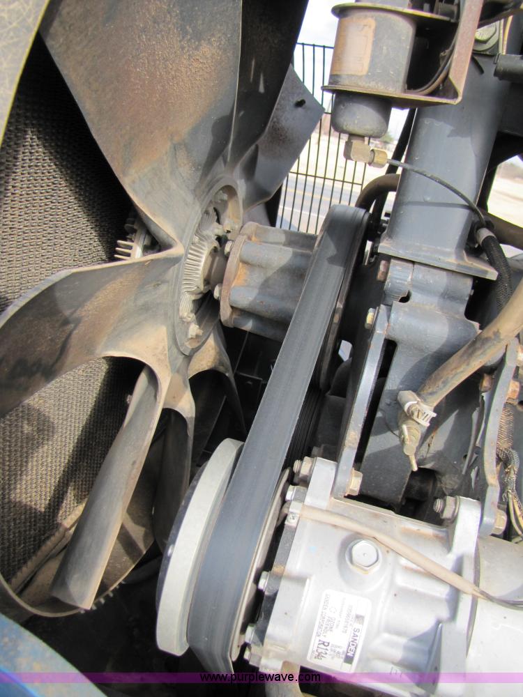 image for item 3500 1996 New Holland 8970 MFWD tractor