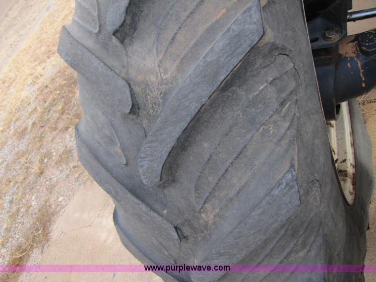 image for item 3500 1996 New Holland 8970 MFWD tractor