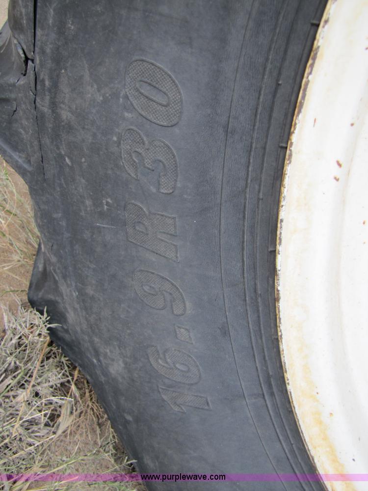 image for item 3500 1996 New Holland 8970 MFWD tractor