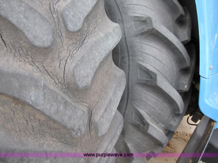 image for item 3500 1996 New Holland 8970 MFWD tractor