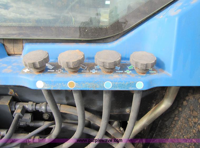image for item 3500 1996 New Holland 8970 MFWD tractor