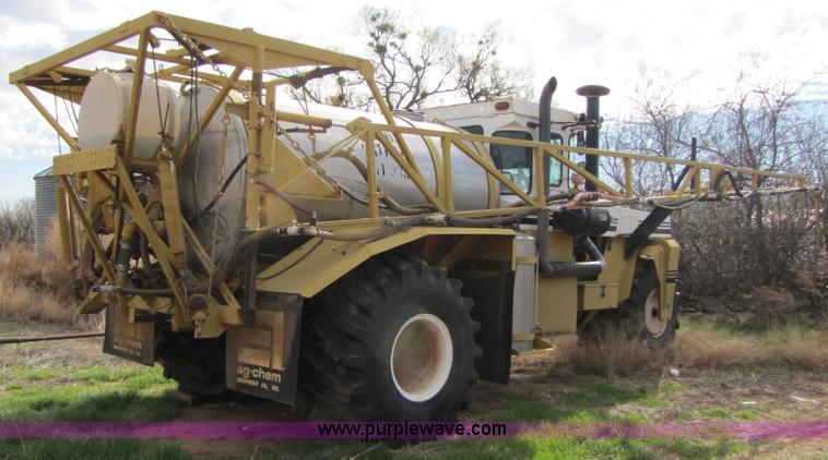 image for item 3502 1993 Terra Gator 1803 70' self-propelled sprayer