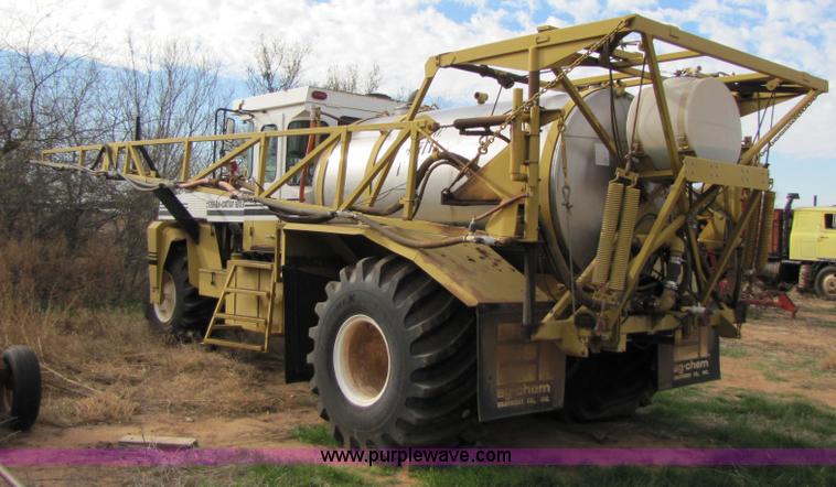 image for item 3502 1993 Terra Gator 1803 70' self-propelled sprayer