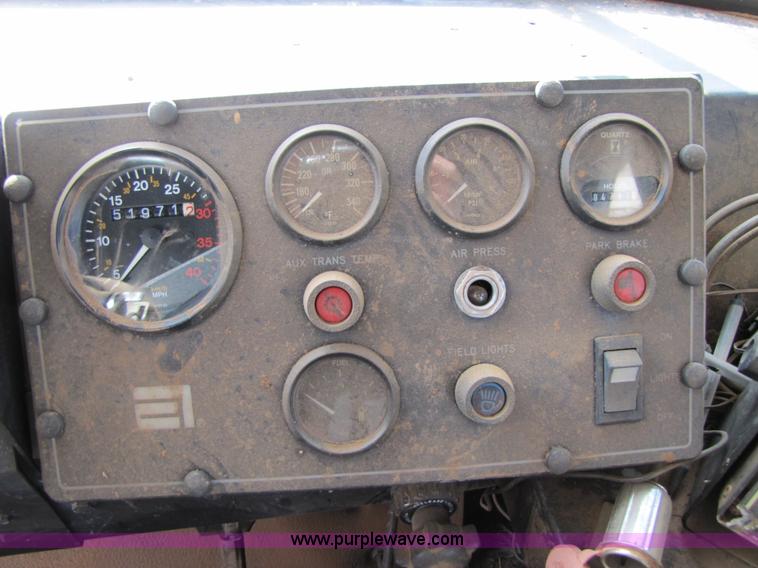 image for item 3502 1993 Terra Gator 1803 70' self-propelled sprayer