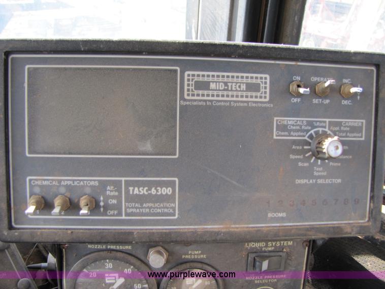 image for item 3502 1993 Terra Gator 1803 70' self-propelled sprayer