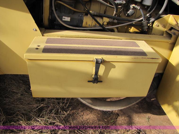 image for item 3502 1993 Terra Gator 1803 70' self-propelled sprayer