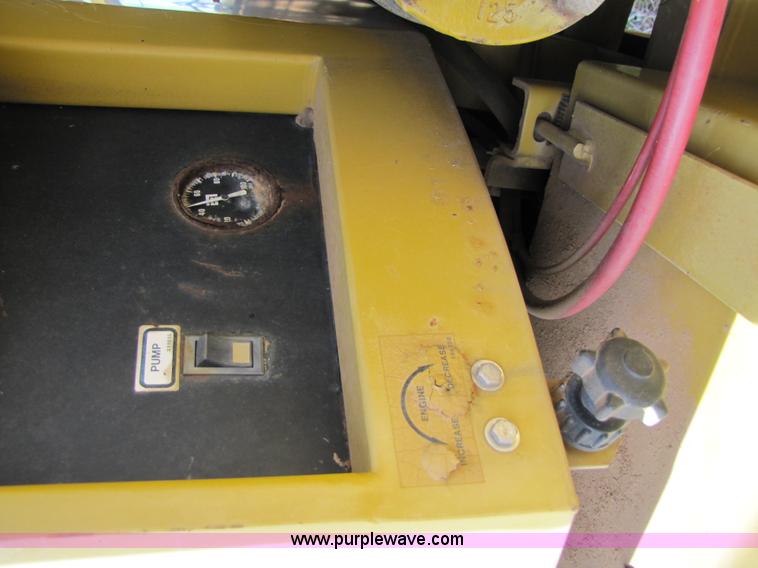 image for item 3502 1993 Terra Gator 1803 70' self-propelled sprayer