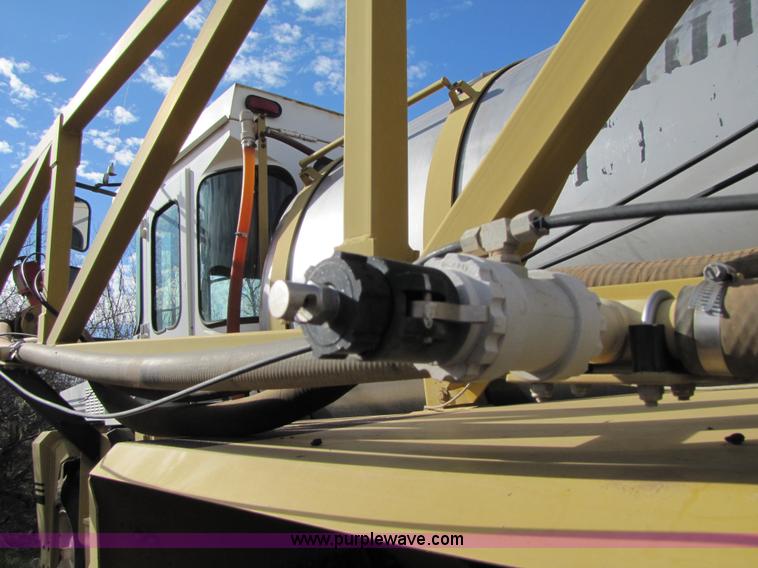 image for item 3502 1993 Terra Gator 1803 70' self-propelled sprayer