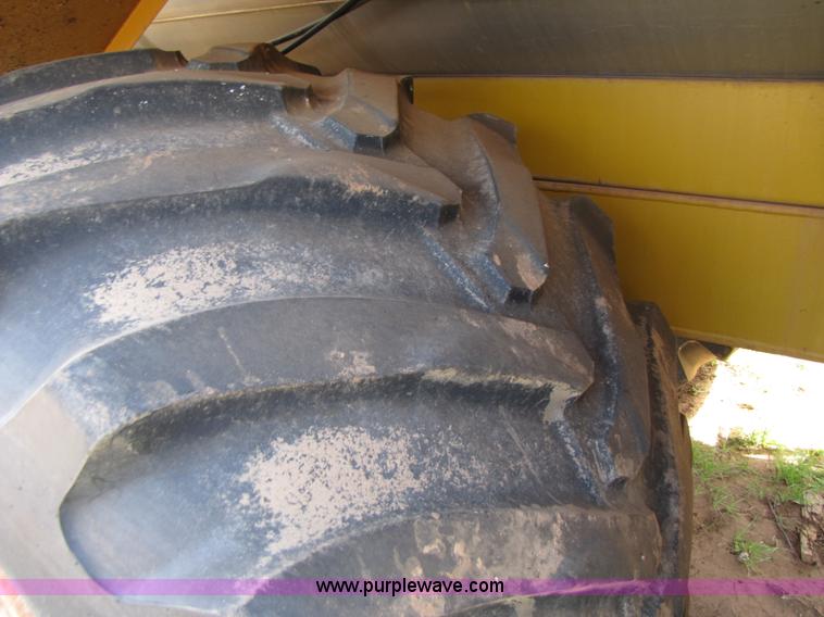 image for item 3502 1993 Terra Gator 1803 70' self-propelled sprayer