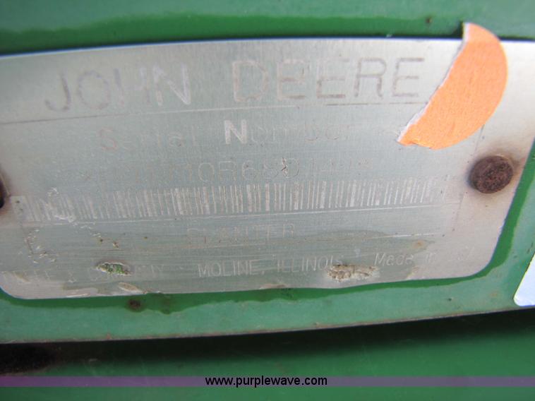 image for item 3635 1999 John Deere 1710 Max Emerge Plus planter