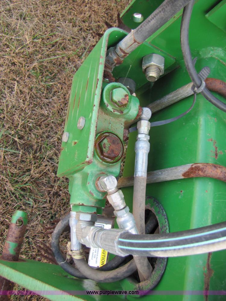 image for item 3635 1999 John Deere 1710 Max Emerge Plus planter