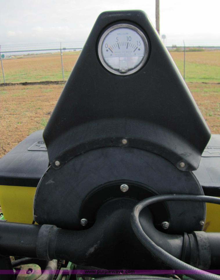 image for item 3635 1999 John Deere 1710 Max Emerge Plus planter