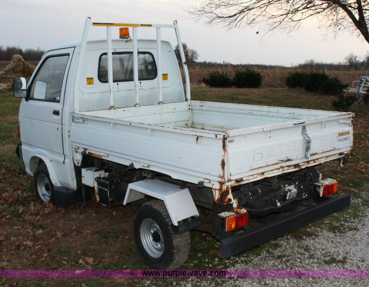 image for item 4783 1989 Daihatsu HiJet minitruck