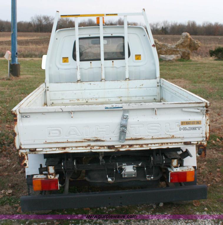 image for item 4783 1989 Daihatsu HiJet minitruck