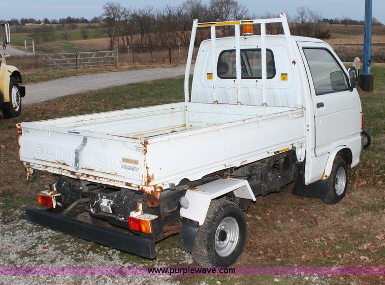 image for item 4783 1989 Daihatsu HiJet minitruck