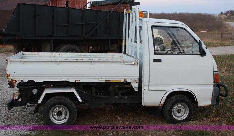 image for item 4783 1989 Daihatsu HiJet minitruck