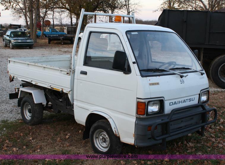image for item 4783 1989 Daihatsu HiJet minitruck