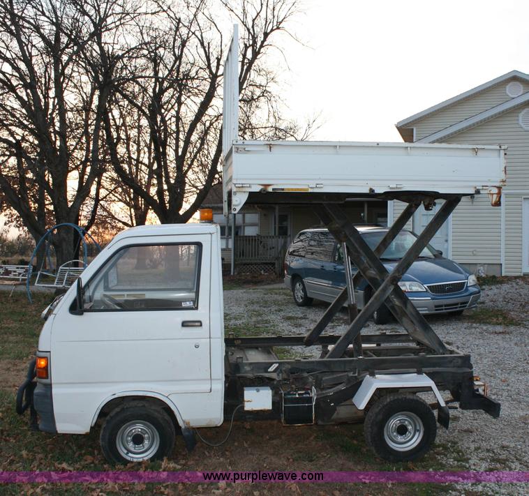 image for item 4783 1989 Daihatsu HiJet minitruck
