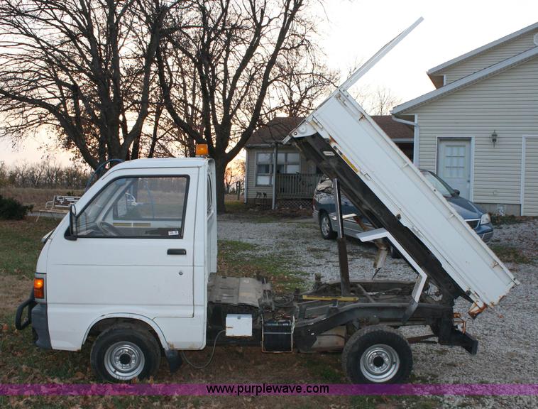image for item 4783 1989 Daihatsu HiJet minitruck