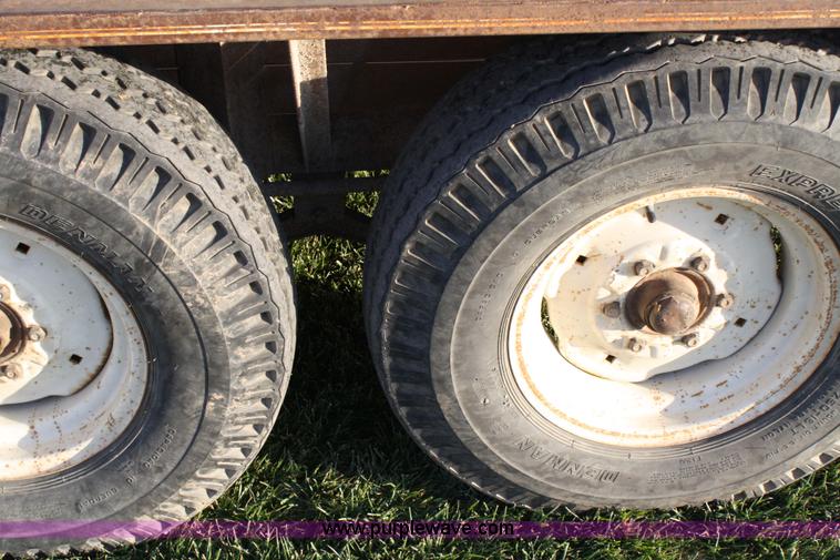 image for item 4799 Frisen 240 Seed Express seed tender