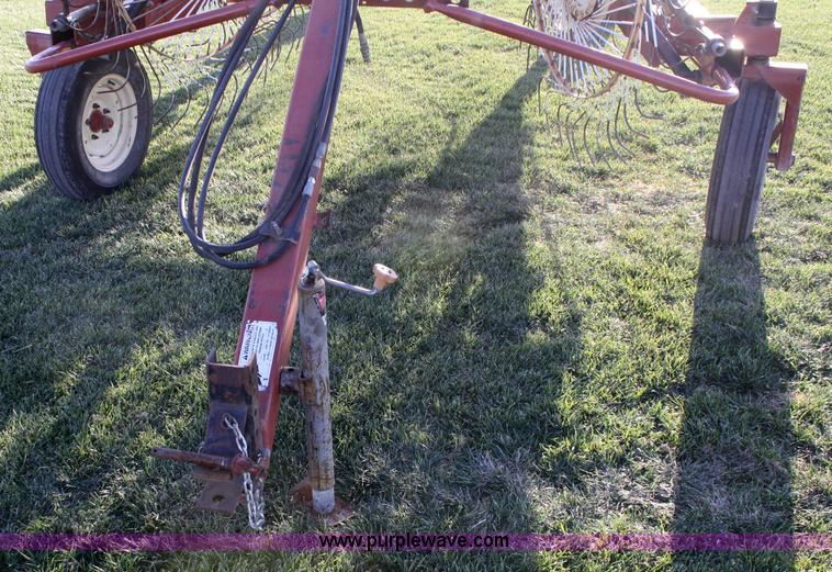 image for item 4801 Hesston 3983 12 wheel rake