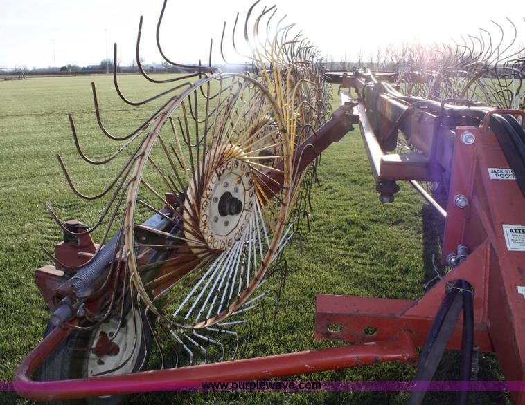 image for item 4801 Hesston 3983 12 wheel rake