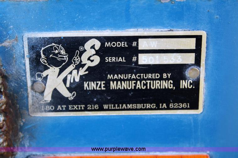 image for item 4803 1996 Kinze 1040 grain cart