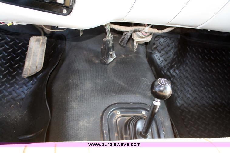 image for item 4807 1986 Chevrolet D30 flatbed truck