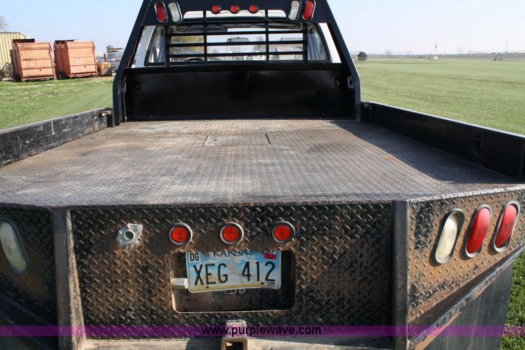 image for item 4807 1986 Chevrolet D30 flatbed truck