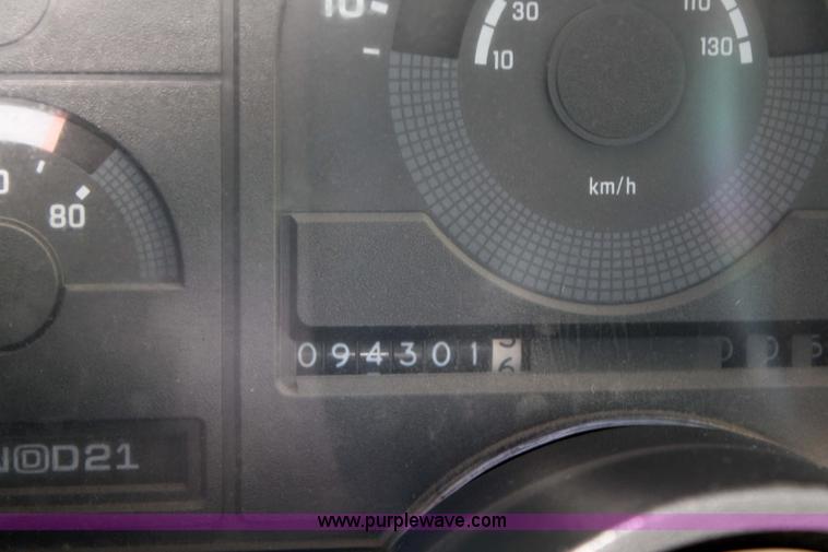 image for item 4808 1991 Chevrolet C2500 flatbed truck