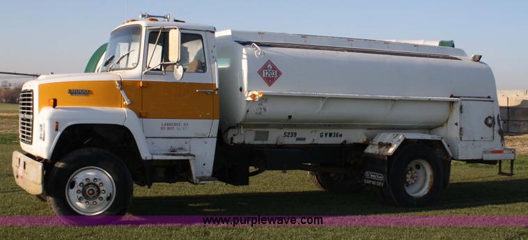 image for item 4825 1988 Ford L8000 fuel truck