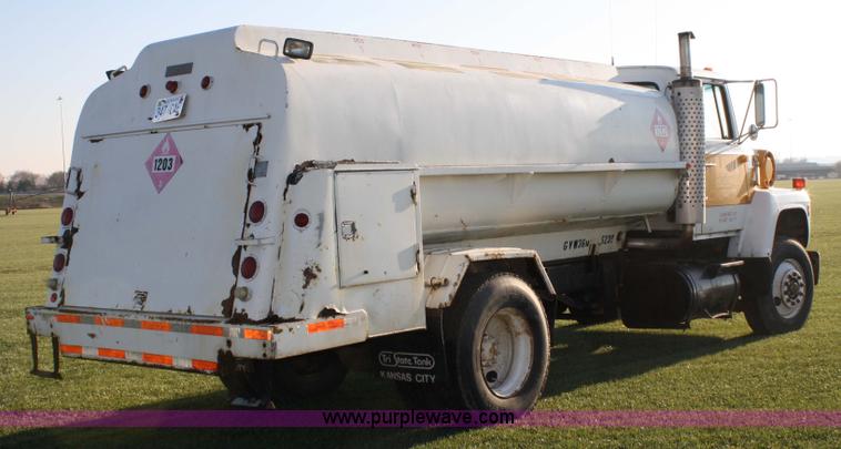 image for item 4825 1988 Ford L8000 fuel truck
