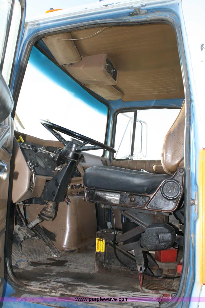 image for item 4825 1988 Ford L8000 fuel truck