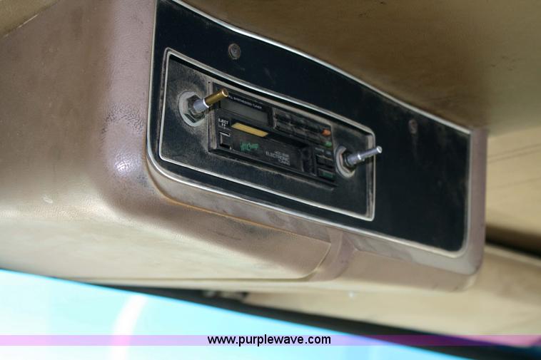 image for item 4825 1988 Ford L8000 fuel truck