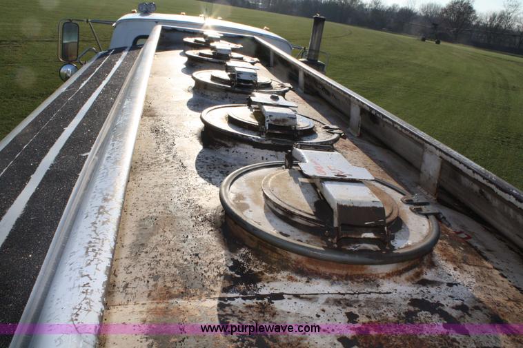 image for item 4825 1988 Ford L8000 fuel truck