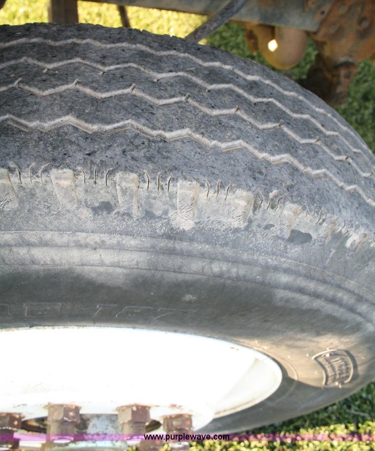 image for item 4825 1988 Ford L8000 fuel truck