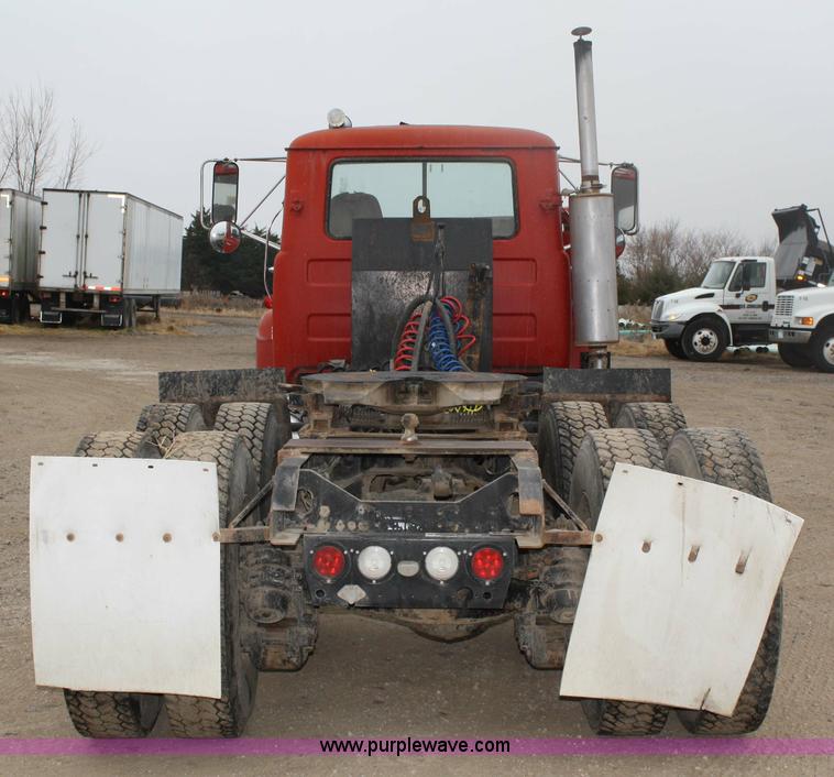 image for item 4828 1980 Mack semi truck