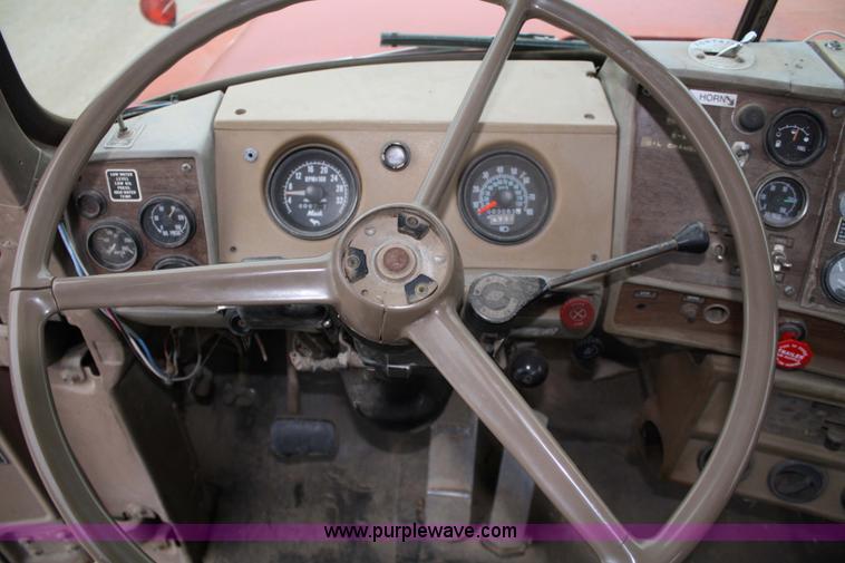 image for item 4828 1980 Mack semi truck