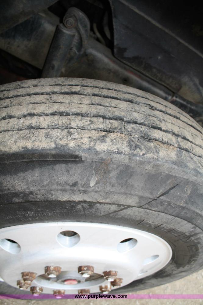 image for item 4828 1980 Mack semi truck