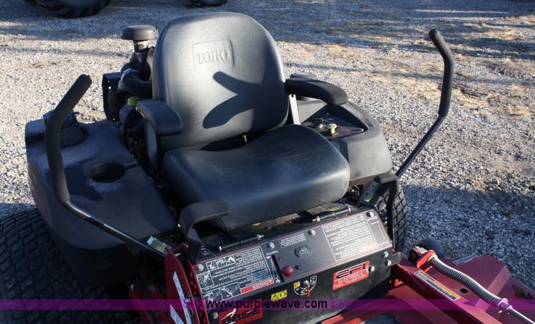 image for item 4864 2001 Toro Z-Master 286E zero-turn mower