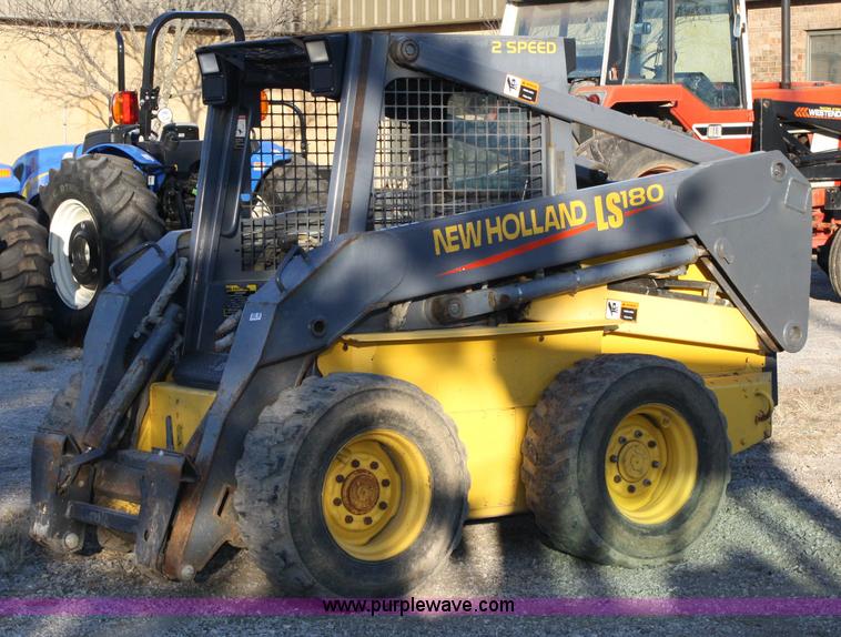 image for item 4868 2001 New Holland LS180 skid steer