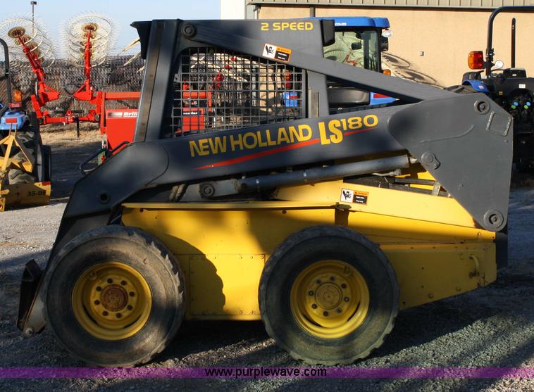 image for item 4868 2001 New Holland LS180 skid steer