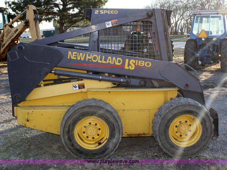 image for item 4868 2001 New Holland LS180 skid steer