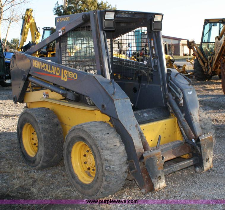 image for item 4868 2001 New Holland LS180 skid steer