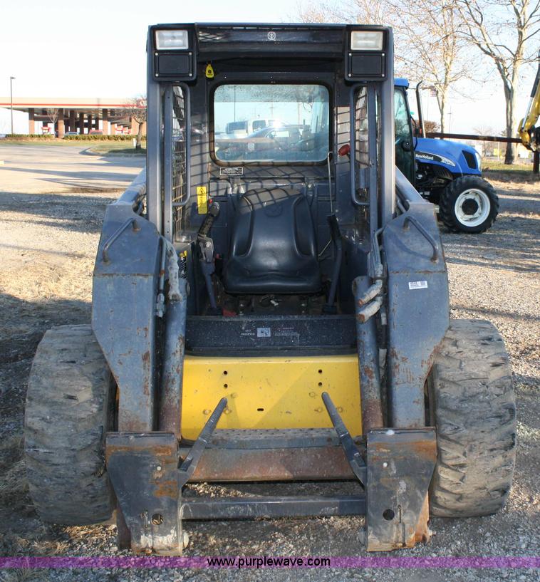 image for item 4868 2001 New Holland LS180 skid steer
