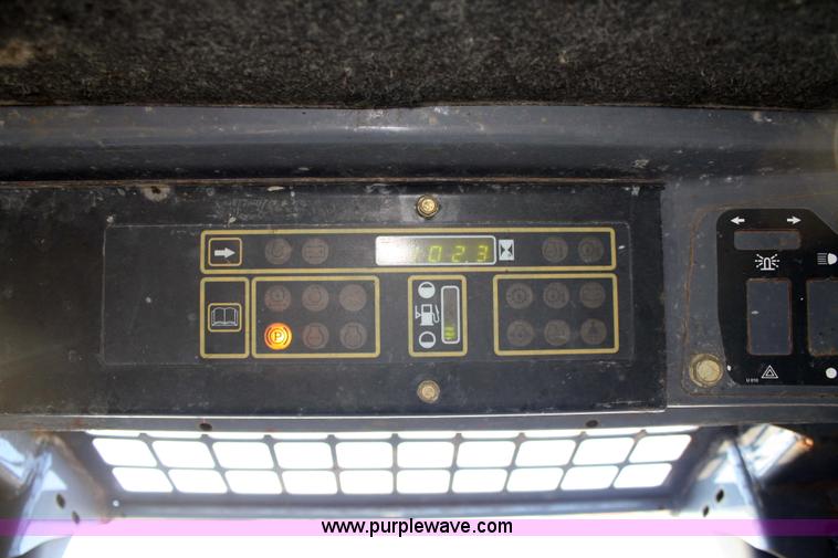 image for item 4868 2001 New Holland LS180 skid steer