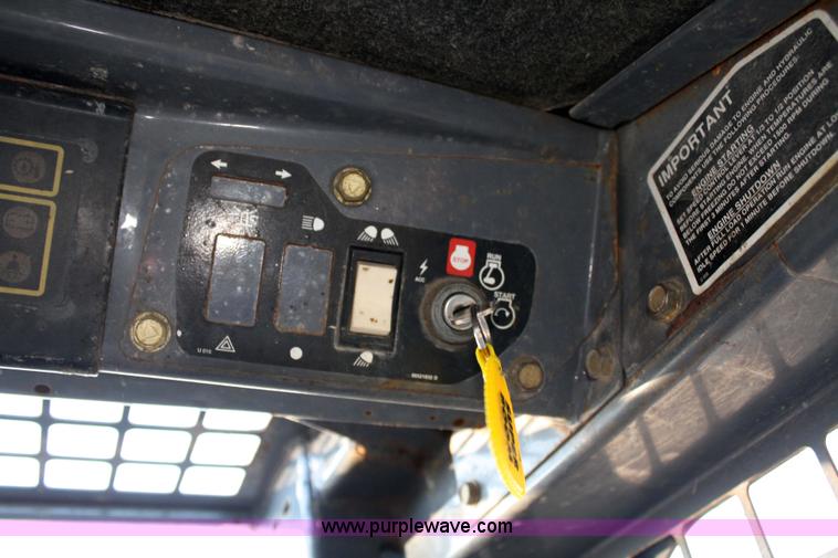 image for item 4868 2001 New Holland LS180 skid steer