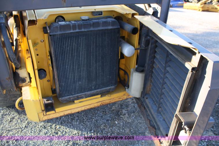 image for item 4868 2001 New Holland LS180 skid steer